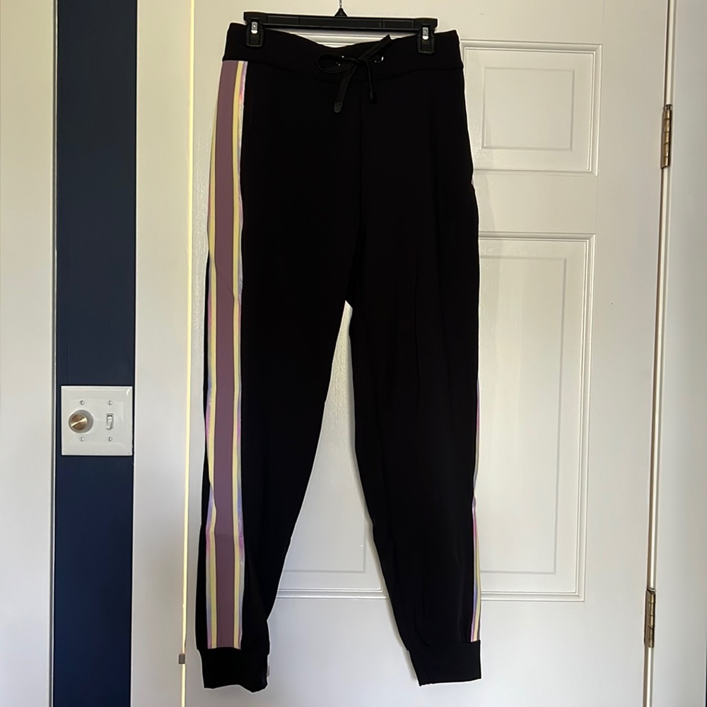 NWT Noli Yoga black joggers with side strip. Size L.